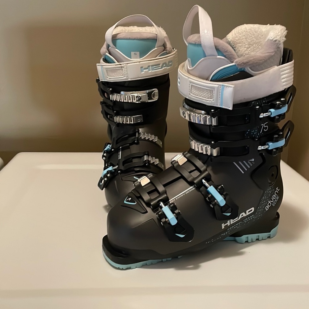 Head ski boots
